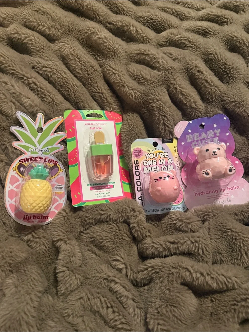 Bundle of 4 girls lip glosses- New